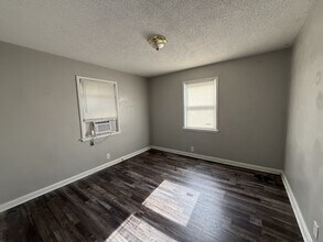 3718 Charloe Ct in Cincinnati, OH - Building Photo - Building Photo