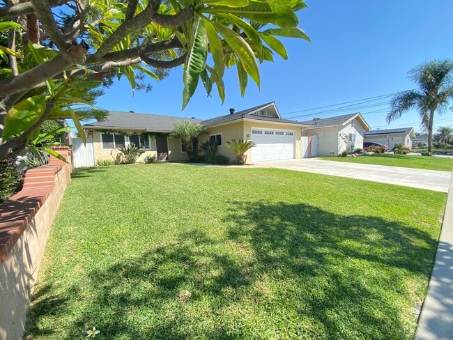 20520 Roseton Ave in Lakewood, CA - Building Photo - Building Photo