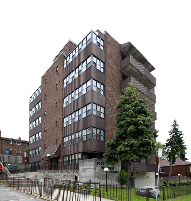 Victoria Square in Toronto, ON - Building Photo - Primary Photo