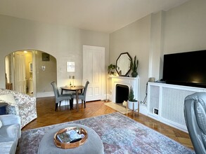 131 Newbury St, Unit 3R in Boston, MA - Building Photo - Building Photo