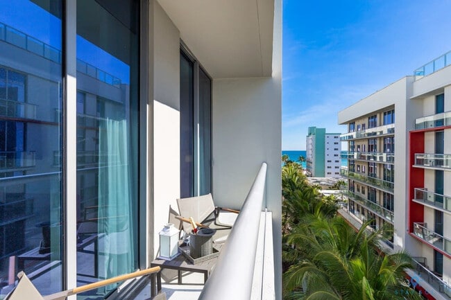 777 N Ocean Dr