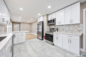 87 Putnam St in Bristol, CT - Building Photo - Building Photo