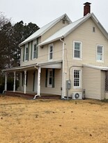 26360 Whiteleysburg Rd in Greensboro, MD - Building Photo