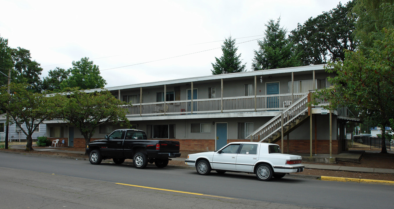 253 Mill St in Springfield, OR - Building Photo