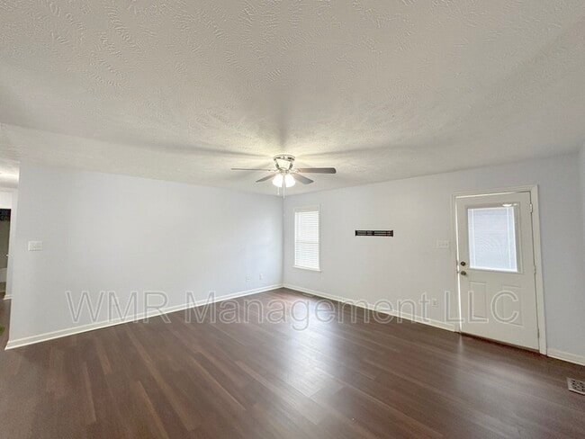 223 Woodland Dr in Raeford, NC - Building Photo - Building Photo
