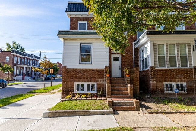 property at 2600 Garrett Ave