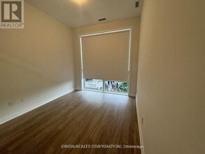 4130 Parkside Village Dr in Mississauga, ON - Building Photo - Building Photo