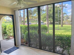 339 Knotty Pine Cir in Greenacres, FL - Building Photo - Building Photo