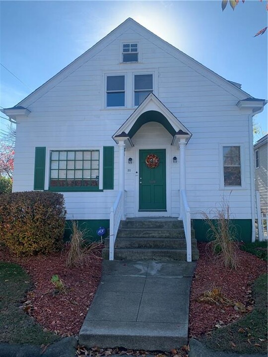 20 Farm St in Providence, RI - Building Photo