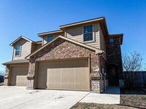 3906 Ashton Dr in Sanger, TX - Building Photo - Building Photo