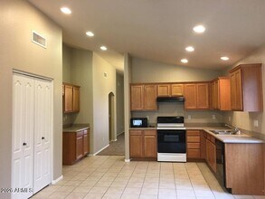 25214 W Clanton Ave in Buckeye, AZ - Building Photo - Building Photo