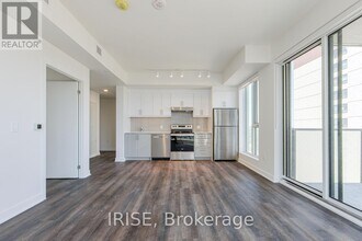 3030 Pharmacy Ave in Toronto, ON - Building Photo - Building Photo