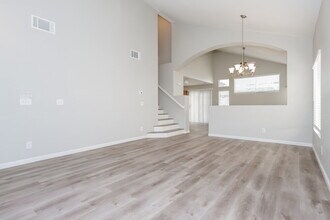 6237 Autumn Creek Dr in Las Vegas, NV - Building Photo - Building Photo