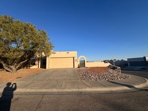 3198 Athenian Way in Las Cruces, NM - Building Photo - Building Photo
