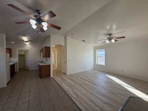 2748 Southern in Kingman, AZ - Building Photo - Building Photo