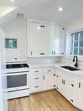 2106 S Beverly Glen Blvd in Los Angeles, CA - Building Photo - Building Photo