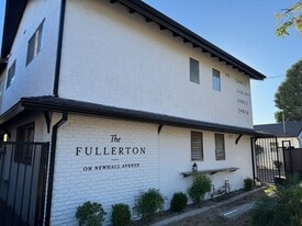 The Fullerton in Santa Clarita, CA - Building Photo