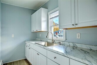 68 Division St in Lincoln, RI - Building Photo - Building Photo