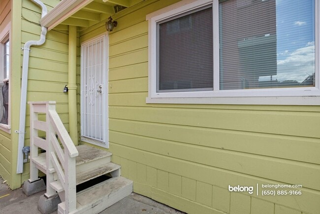 210 N Delaware St in San Mateo, CA - Foto de edificio - Building Photo