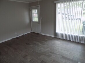 4208 L St in Lincoln, NE - Building Photo - Building Photo