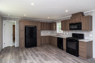 Marion Community MHP in Sioux Falls, SD - Building Photo - Interior Photo
