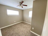 5412 Market St photo'