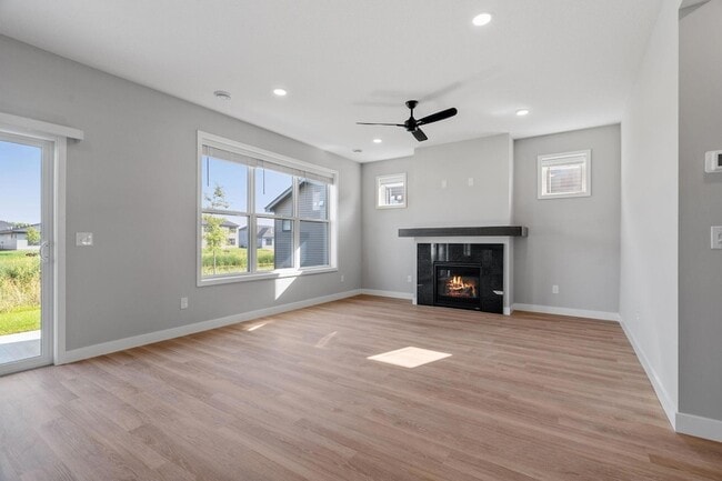 5066 Lander Ave NE in Albertville, MN - Building Photo - Building Photo