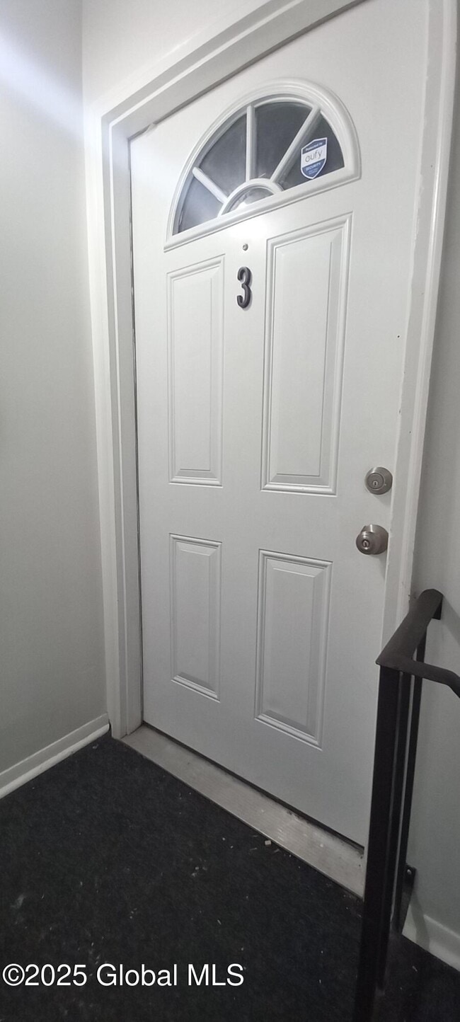 11 Elm St in Albany, NY - Building Photo - Building Photo