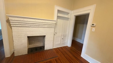 834 5th Ave W in Hendersonville, NC - Building Photo - Building Photo
