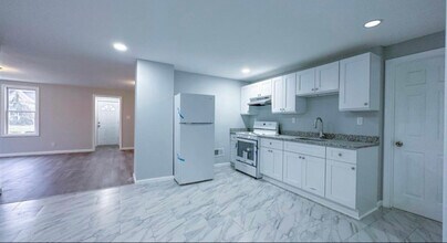 17 Pearl St in Newfield, NJ - Foto de edificio - Building Photo