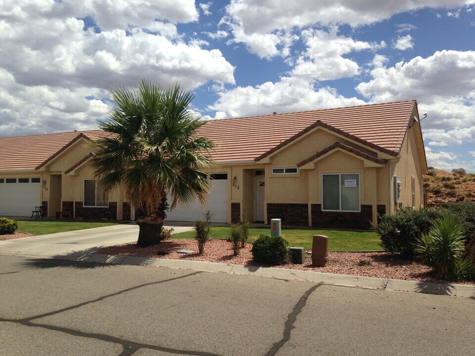 212 N 2530 W in Hurricane, UT - Building Photo