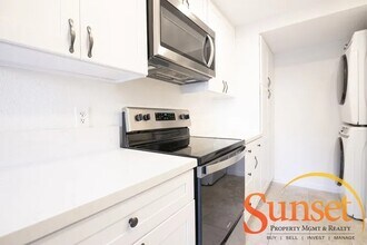 7755 Starling Dr in San Diego, CA - Building Photo - Building Photo