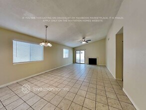 10017 N 66th Ave in Glendale, AZ - Foto de edificio - Building Photo