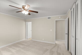 Sycamore Green Apartments in Concord, CA - Building Photo - Building Photo