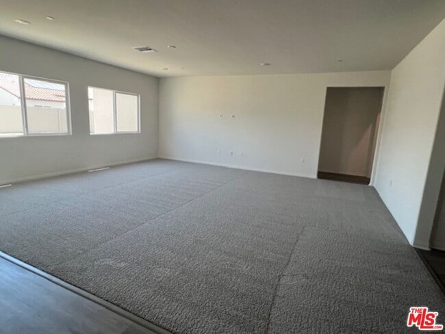 7318 Chetco River St in Bakersfield, CA - Building Photo - Building Photo