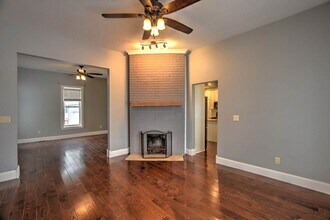 136 S Wood St in Maroa, IL - Building Photo - Building Photo