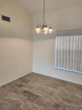 6330 Green Oaks Cir in Bradenton, FL - Building Photo - Building Photo