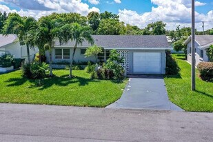 6708 NW 57th Dr in Tamarac, FL - Building Photo