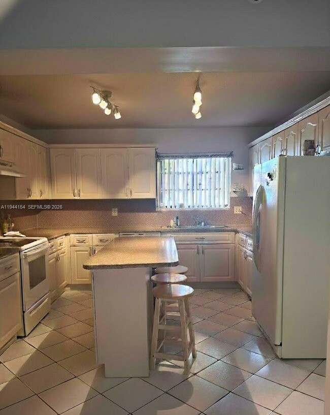 20640 SW 124th Ct in Miami, FL - Building Photo - Building Photo