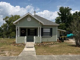 984 W Desoto St, Unit A in Clermont, FL - Building Photo