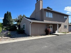 909 Gellatly St in Wenatchee, WA - Building Photo