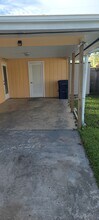 571 Trade Winds Dr in Dunedin, FL - Building Photo - Building Photo