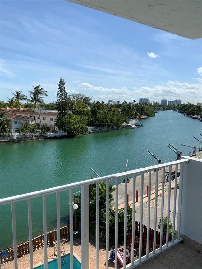 80 S Shore Dr in Miami Beach, FL - Building Photo - Building Photo