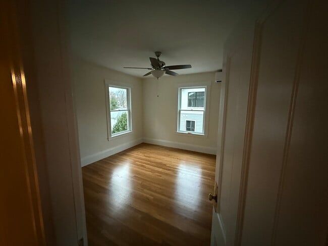 33 Parsons St in Newton, MA - Building Photo - Building Photo