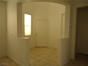 9279 Sterling Hill Ave in Las Vegas, NV - Building Photo - Building Photo