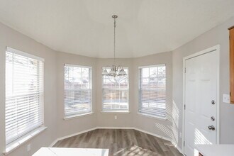 532 Saddle Head Dr in Desoto, TX - Foto de edificio - Building Photo