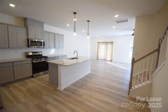 752 Kitfox Dr NW in Concord, NC - Building Photo - Building Photo