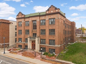 1820 1st Ave S, Unit 207 in Minneapolis, MN - Building Photo - Building Photo