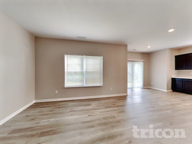 1229 S Aberdeen Dr in Franklin, IN - Building Photo - Building Photo