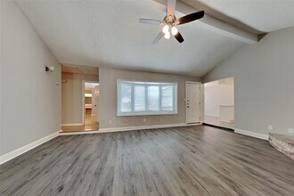 13627 Montaigne Dr in Houston, TX - Building Photo - Building Photo